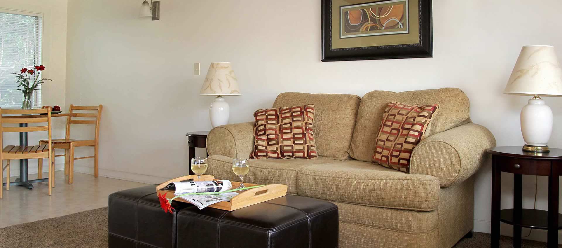 Fleener Creek Suite - living room