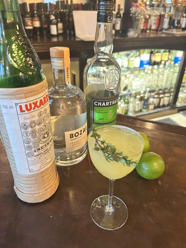 La última palabra. A mezcal-based version of the classic The Last Word